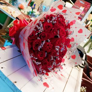 Red Roses with Caspia